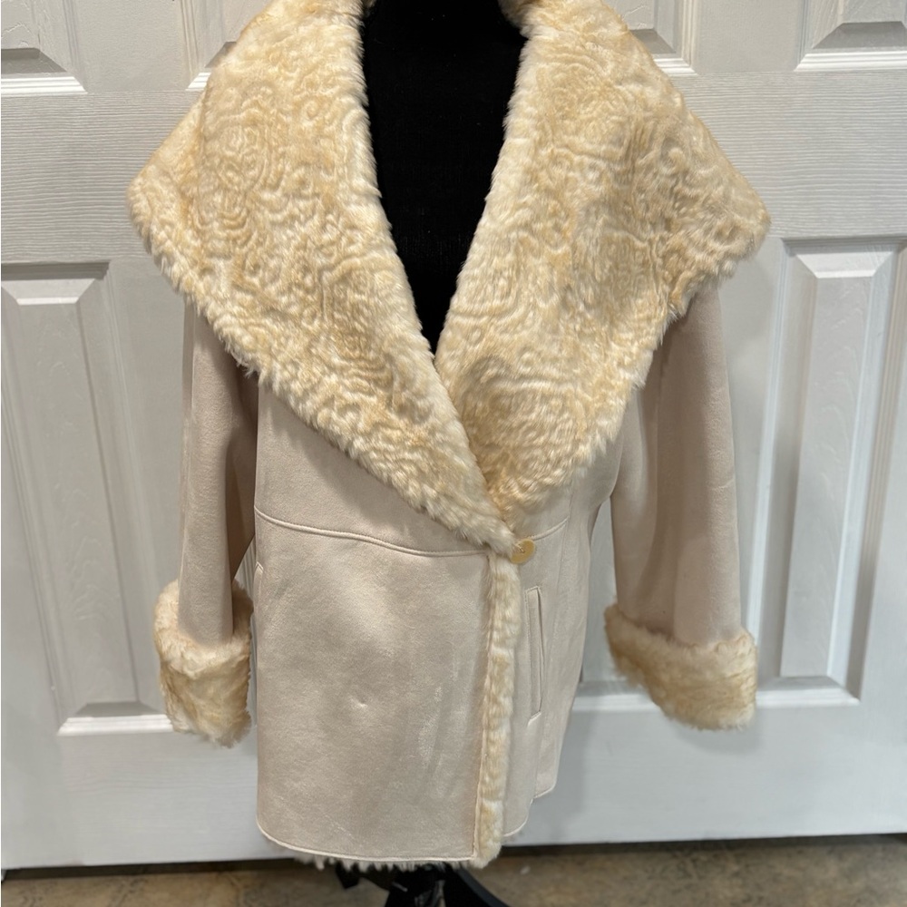 TERRY LEWIS CLASSIC LUXURIES FAUX FUR/ SUEDE COAT IN CREAM SIZE XL